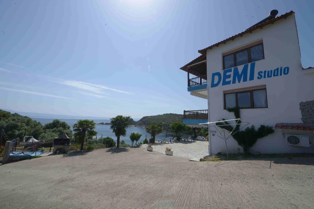 Demi Studios Amoliani Bagian luar foto